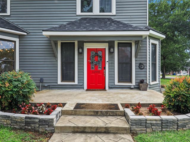 1200 W Walker Street, Denison, TX 75020