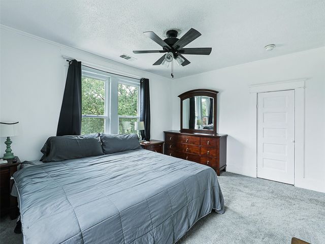 1200 W Walker Street, Denison, TX 75020