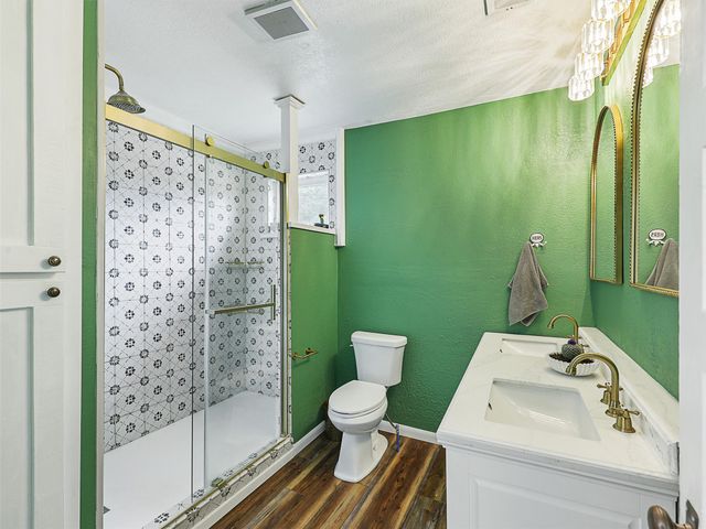 1200 W Walker Street, Denison, TX 75020