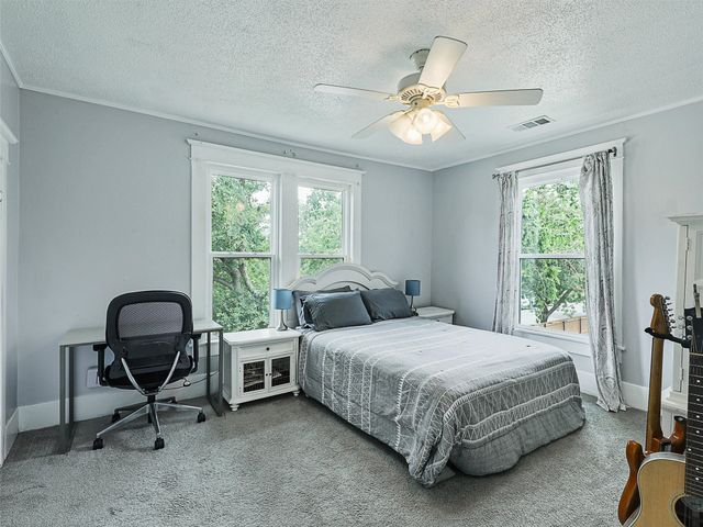 1200 W Walker Street, Denison, TX 75020