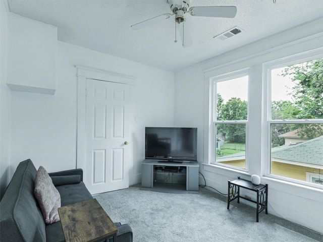 1200 W Walker Street, Denison, TX 75020