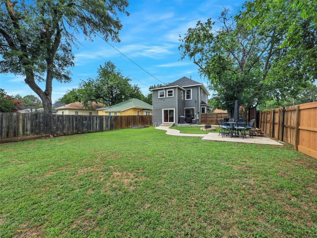 1200 W Walker Street, Denison, TX 75020