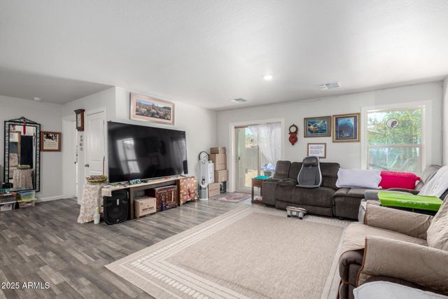 8012 S MAGIC Drive, Casa Grande, AZ 85193