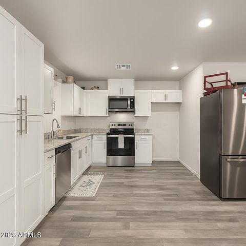 8012 S MAGIC Drive, Casa Grande, AZ 85193