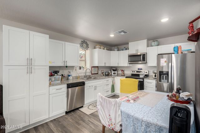 8012 S MAGIC Drive, Casa Grande, AZ 85193