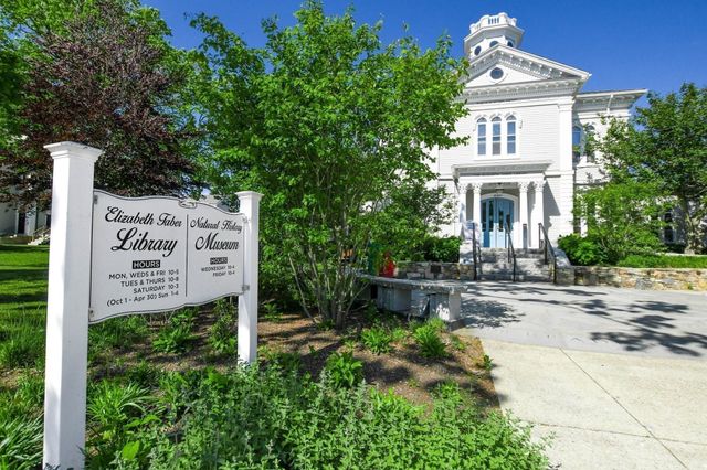36 Allen Street, Marion, MA 02738