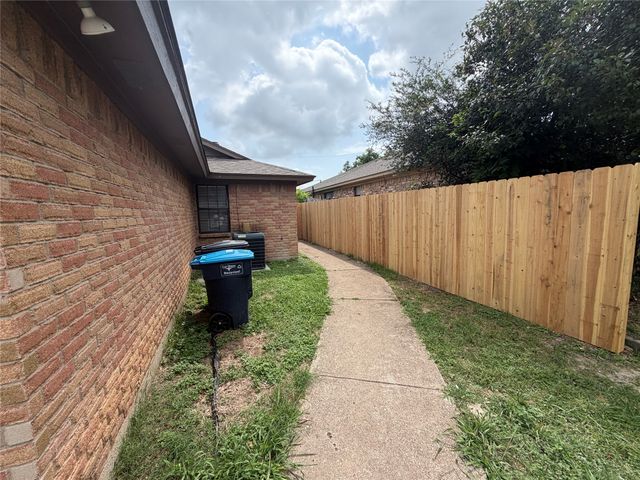 6311 Peggy Drive, Fort Worth, TX 76133