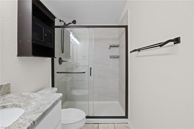 8021 Crescent RD, Norfolk, VA 23505