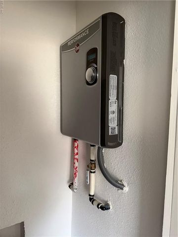 8021 Crescent RD, Norfolk, VA 23505