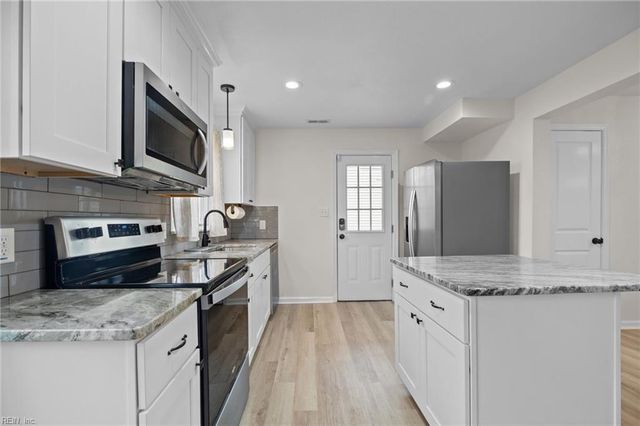 8021 Crescent RD, Norfolk, VA 23505