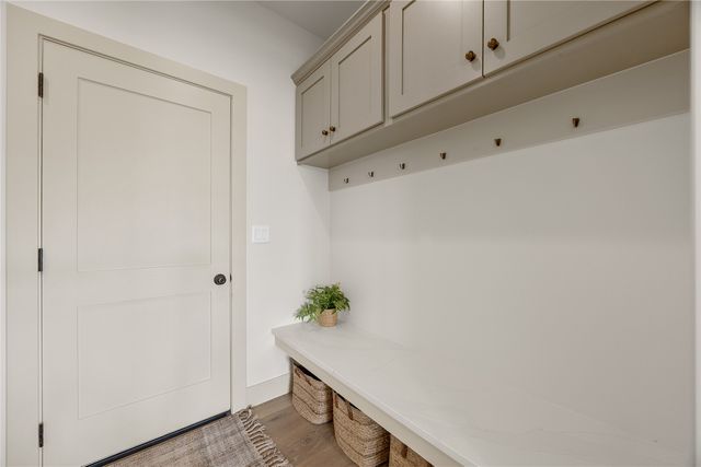 1297 Hickory Ridge Dr, Marion, IA 52302