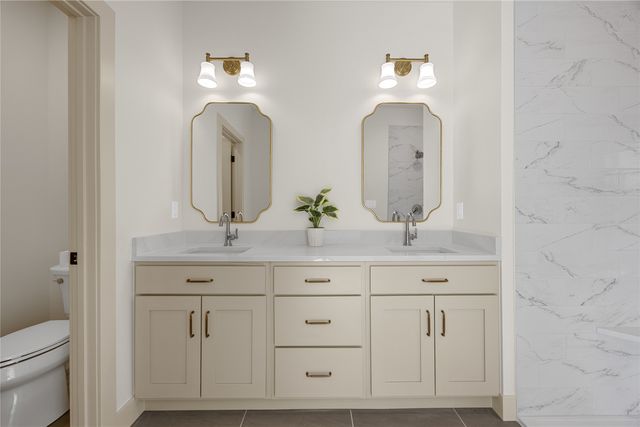 1297 Hickory Ridge Dr, Marion, IA 52302