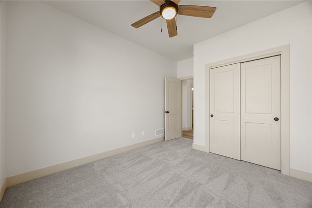 1297 Hickory Ridge Dr, Marion, IA 52302