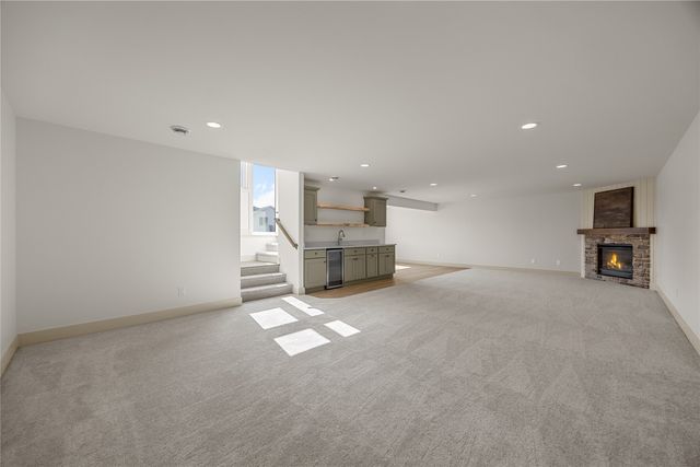 1297 Hickory Ridge Dr, Marion, IA 52302