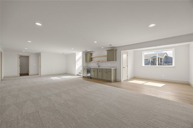 1297 Hickory Ridge Dr, Marion, IA 52302