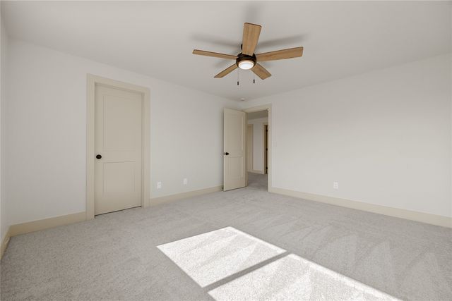 1297 Hickory Ridge Dr, Marion, IA 52302