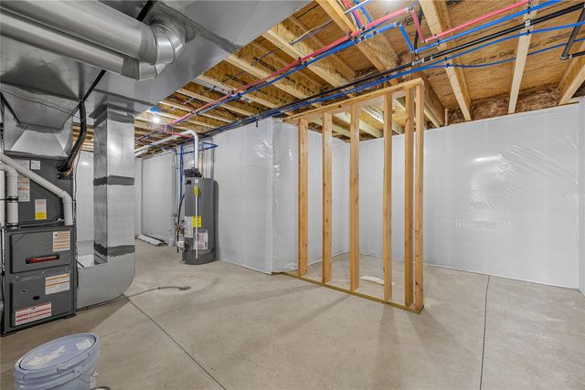 1297 Hickory Ridge Dr, Marion, IA 52302