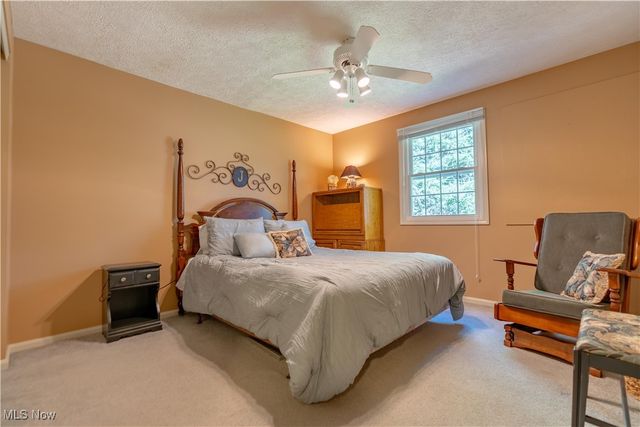 7272 Ashburton Circle NW, North Canton, OH 44720