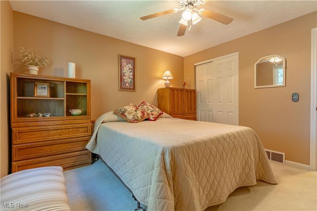 7272 Ashburton Circle NW, North Canton, OH 44720