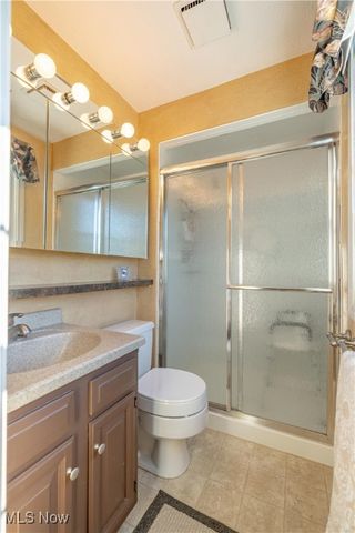 7272 Ashburton Circle NW, North Canton, OH 44720