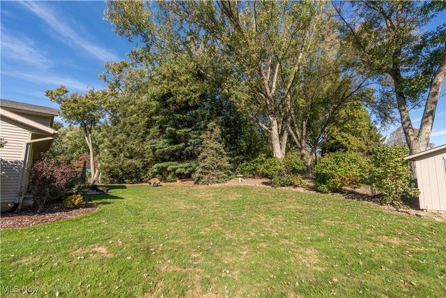 7272 Ashburton Circle NW, North Canton, OH 44720