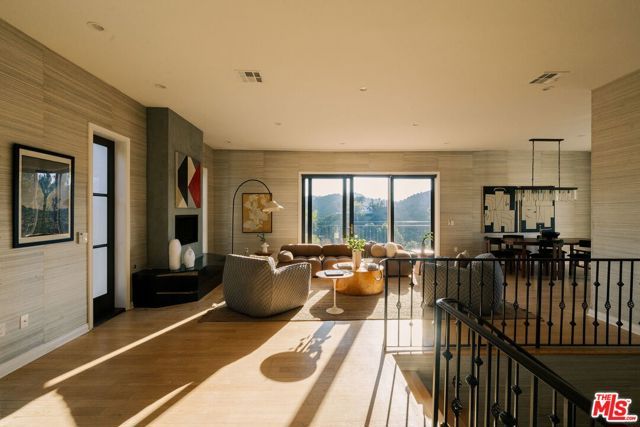 2591 Leicester Drive, Los Angeles, CA 90046