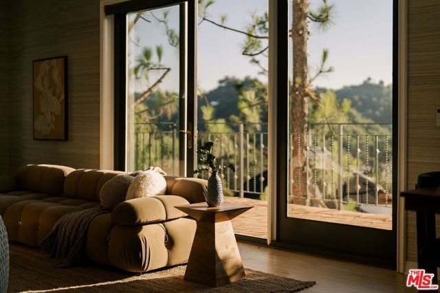 2591 Leicester Drive, Los Angeles, CA 90046