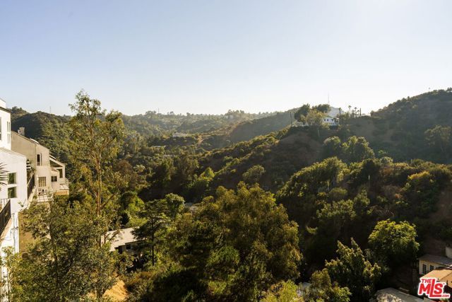 2591 Leicester Drive, Los Angeles, CA 90046
