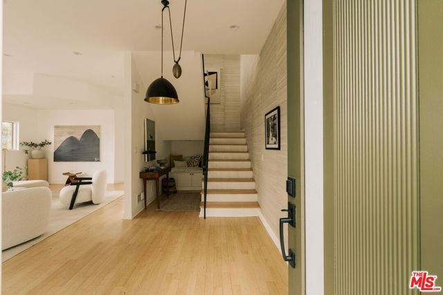 2591 Leicester Drive, Los Angeles, CA 90046