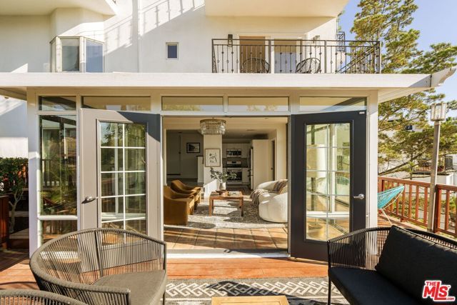 2591 Leicester Drive, Los Angeles, CA 90046