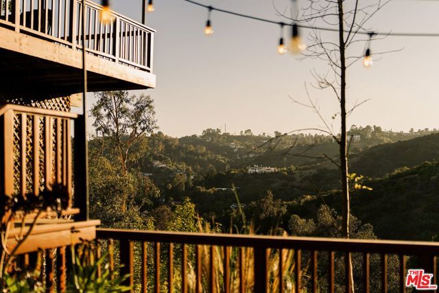 2591 Leicester Drive, Los Angeles, CA 90046