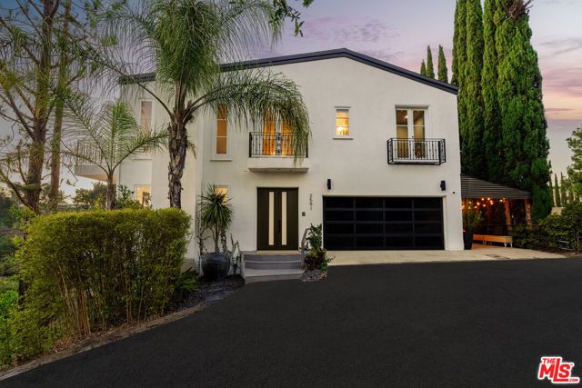2591 Leicester Drive, Los Angeles, CA 90046