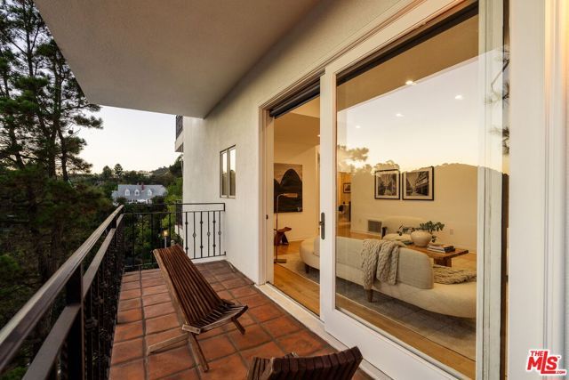 2591 Leicester Drive, Los Angeles, CA 90046