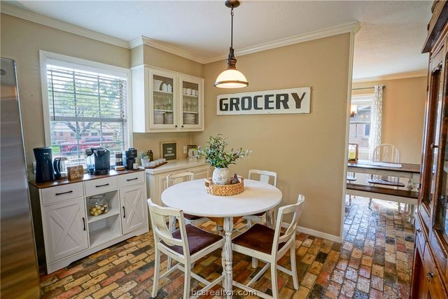 3505 Spring Ln, Bryan, TX 77802