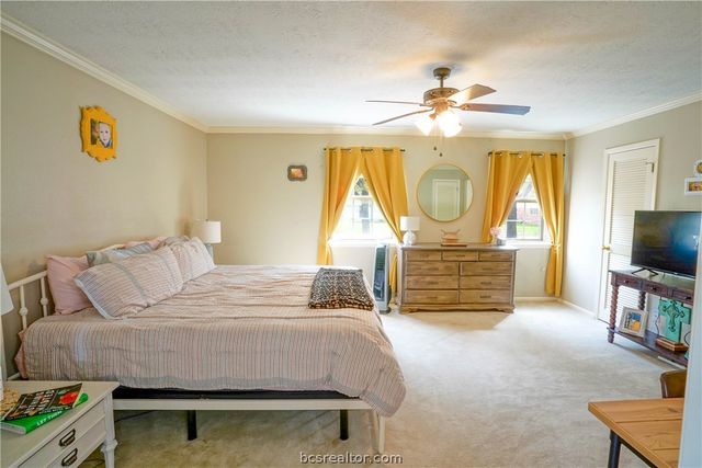 3505 Spring Ln, Bryan, TX 77802