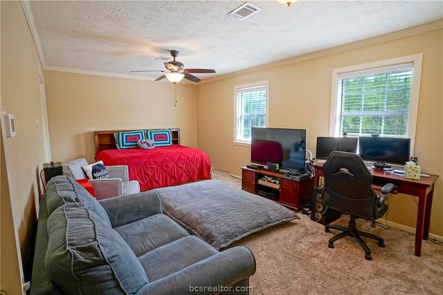 3505 Spring Ln, Bryan, TX 77802