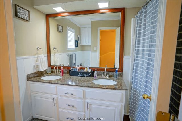 3505 Spring Ln, Bryan, TX 77802