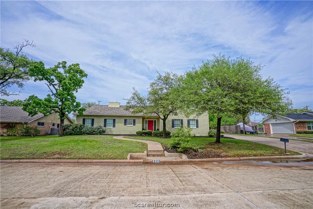 3505 Spring Ln, Bryan, TX 77802