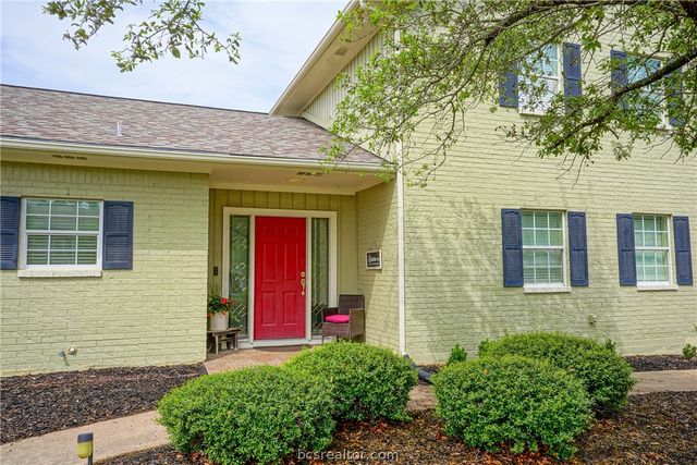 3505 Spring Ln, Bryan, TX 77802