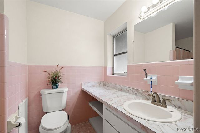 6422 Fairlawn Street, Spring Hill, FL 34606