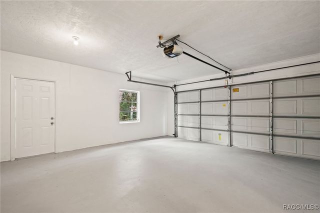 6422 Fairlawn Street, Spring Hill, FL 34606