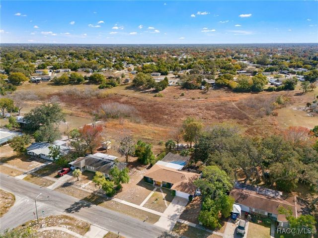 6422 Fairlawn Street, Spring Hill, FL 34606