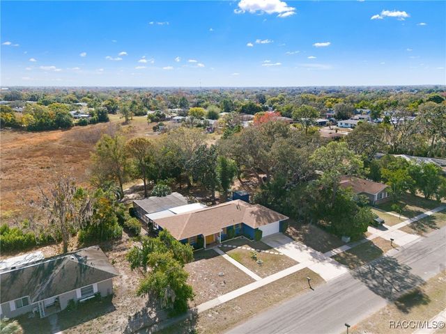 6422 Fairlawn Street, Spring Hill, FL 34606