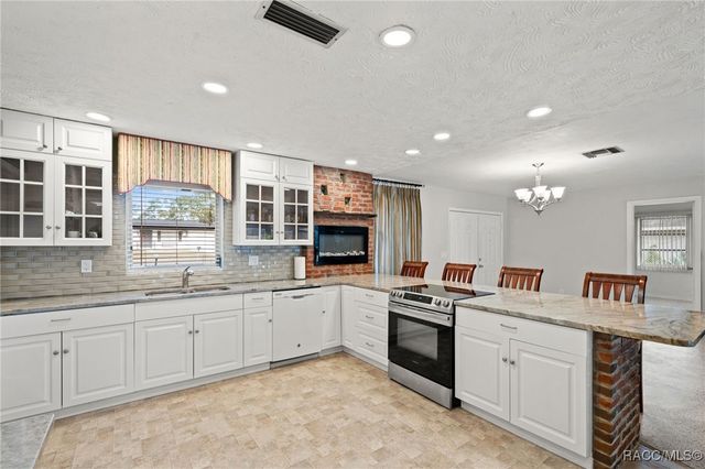 6422 Fairlawn Street, Spring Hill, FL 34606