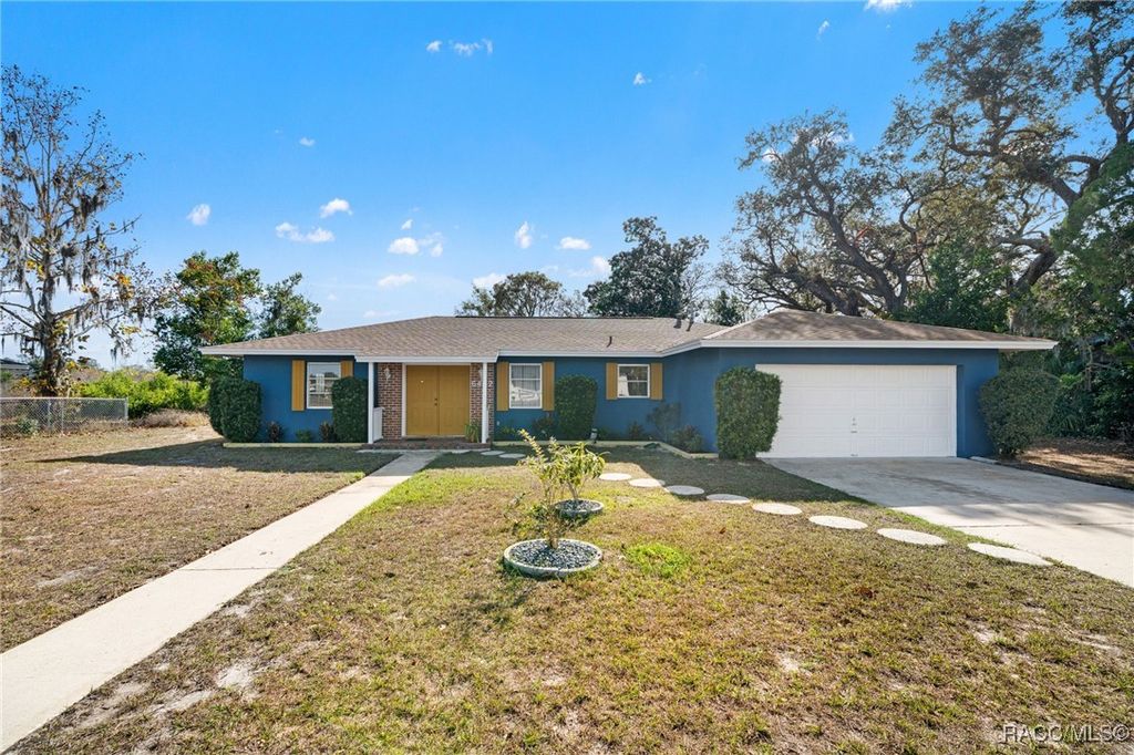 6422 Fairlawn Street, Spring Hill, FL 34606