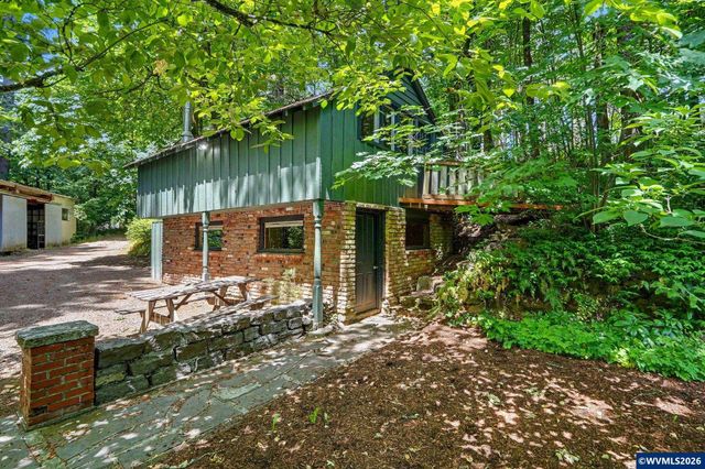 6582 Liberty Rd S, Salem, OR 97306