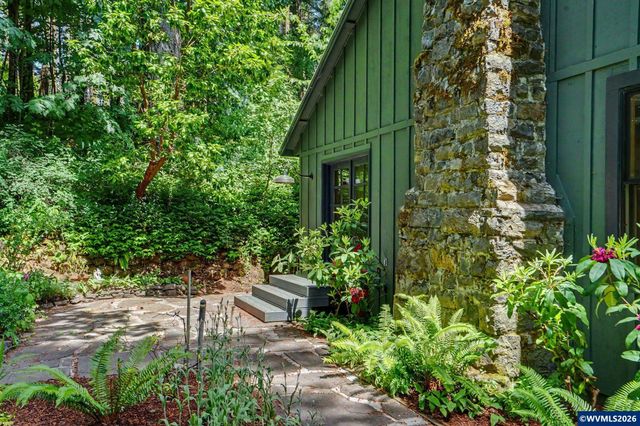 6582 Liberty Rd S, Salem, OR 97306