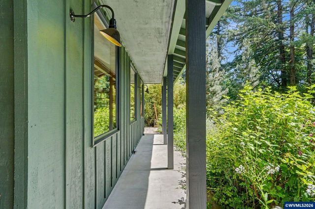 6582 Liberty Rd S, Salem, OR 97306
