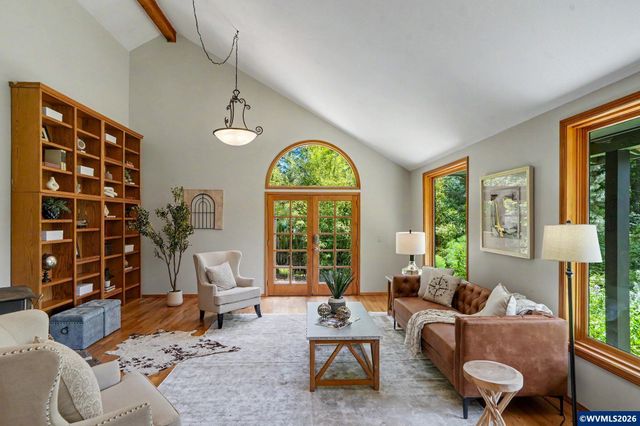 6582 Liberty Rd S, Salem, OR 97306