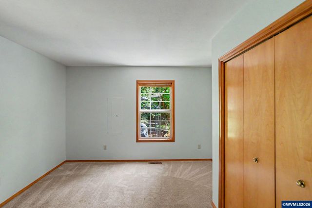 6582 Liberty Rd S, Salem, OR 97306